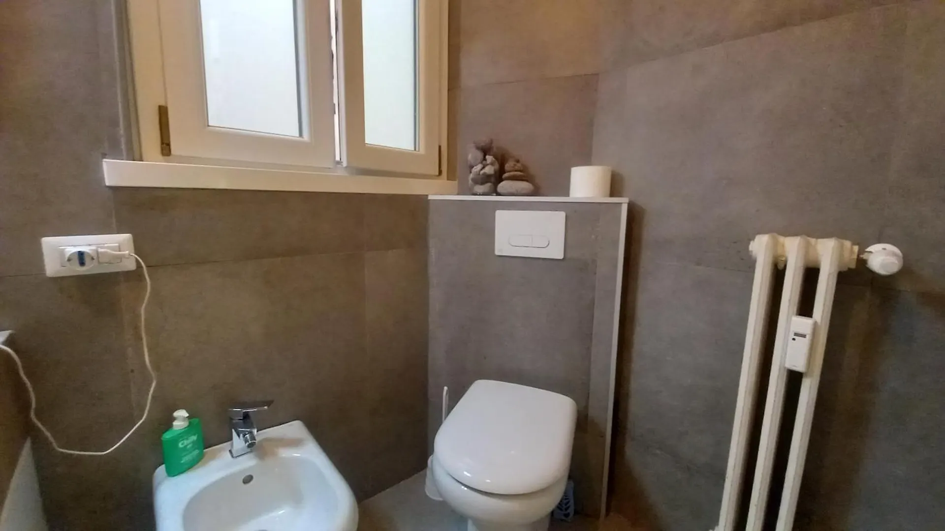 King Size Room With An Amazing View Privacy Comfort Rome Homestay